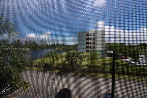 21133 SW 85th Ave # 303, Cutler Bay FL 33189