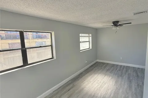 7732 balboa, st # 7732, Sunrise FL 33351