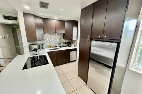 176 Lyndhurst L # 176, Deerfield Beach FL 33442