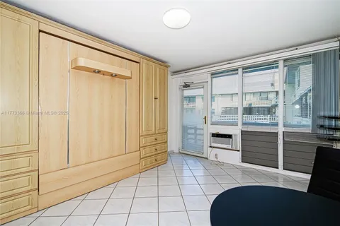6484 Indian Creek Dr # 204, Miami Beach FL 33141