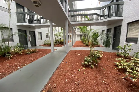 1820 N Congress Ave # 305, West Palm Beach FL 33401
