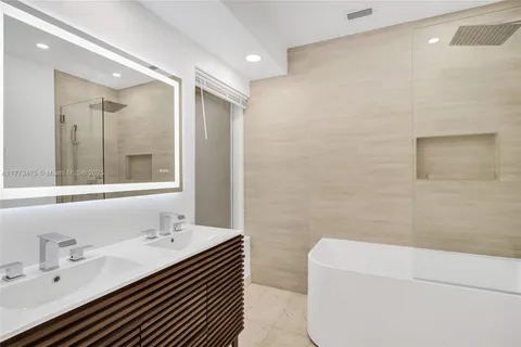 20 NW 101st St, Miami Shores FL 33150