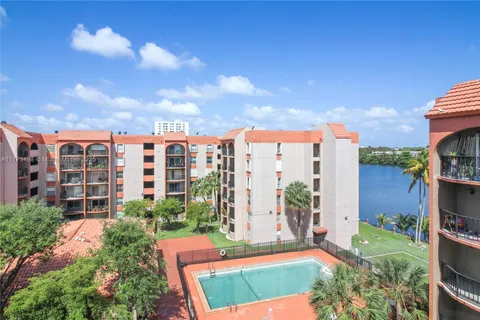 5199 NW 7th St # 603E, Miami FL 33126
