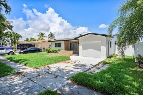 233 SE 4th Ter, Dania Beach FL 33004