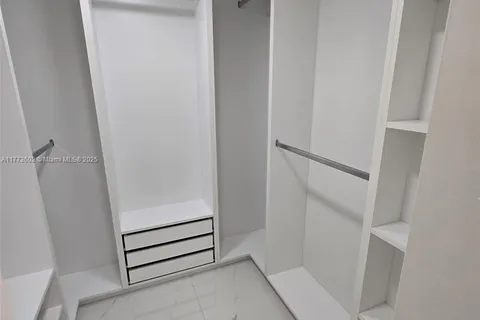800 NW 105th Pl # B3, Miami FL 33172