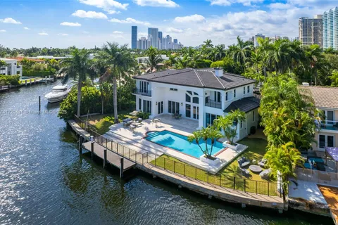 455 Centre Is, Golden Beach FL 33160