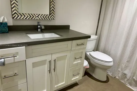 250 Galen Dr # 25, Key Biscayne FL 33149