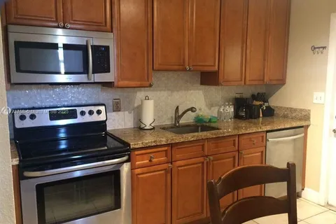 5730 SW 37th St # 0, Davie FL 33314