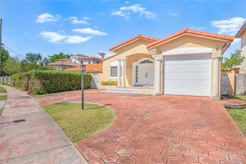 3750 Sheridan Ave, Miami Beach FL 33140