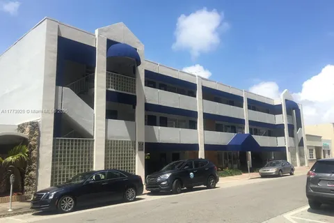145 Madeira Ave # 209, Coral Gables FL 33134