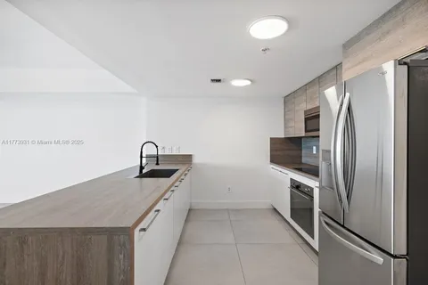 400 Sunny Isles Blvd # 1602, Sunny Isles Beach FL 33160