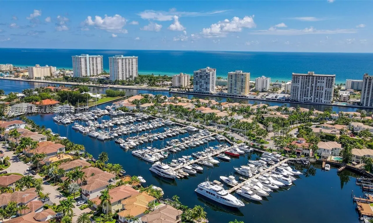 1455 Breakwater Ter # 0, Hollywood FL 33019