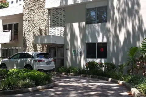 1235 Mariposa Ave # 10, Coral Gables FL 33146