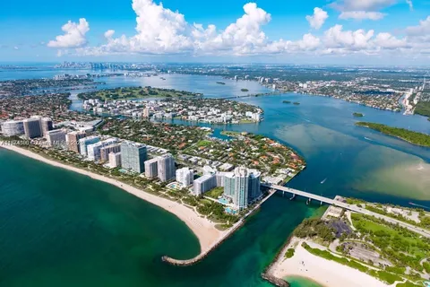 9901 W Bay Harbor Dr # 405, Bal Harbour FL 33154