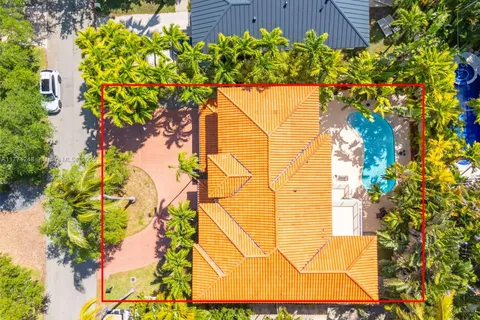 462 Warren Ln, Key Biscayne FL 33149