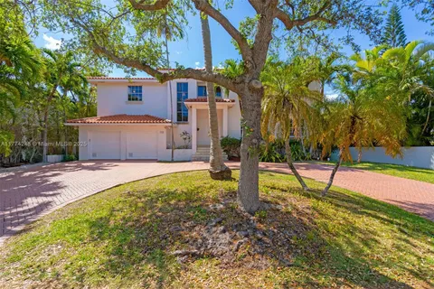 462 Warren Ln, Key Biscayne FL 33149