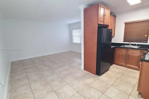 1925 Madison St # 10, Hollywood FL 33020