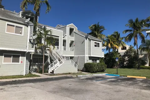 3401 NW 44th St # 106, Oakland Park FL 33309