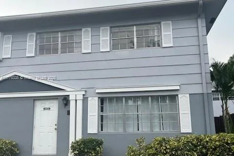 1821 SW 81st Ave # 14, Davie FL 33324