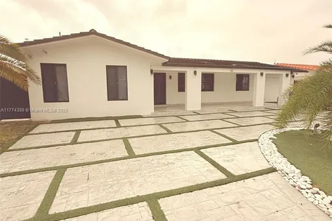 960 W 33rd Pl, Hialeah FL 33012