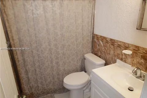19143 NW 35th Ave, Miami Gardens FL 33056