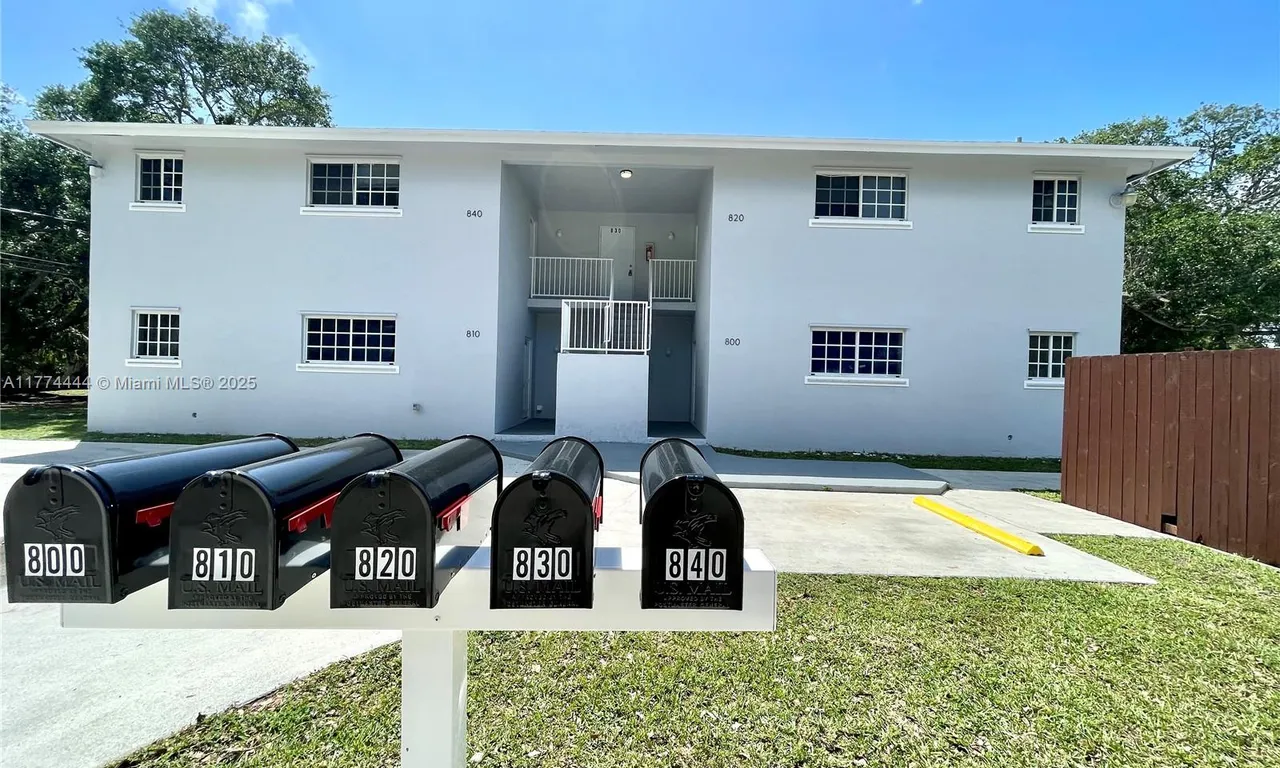 800 SW 10th Ave # 830, Hallandale Beach FL 33009
