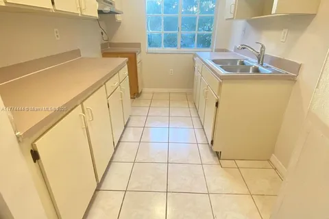 800 SW 10th Ave # 830, Hallandale Beach FL 33009