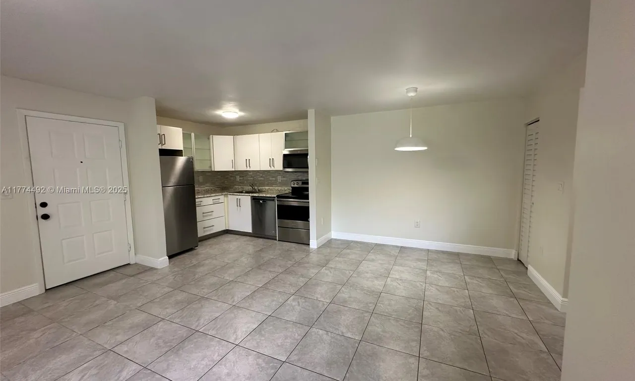 4680 NW 102nd Ave # 20, Doral FL 33178