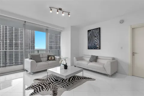 200 Biscayne Boulevard Way # 3908, Miami FL 33131