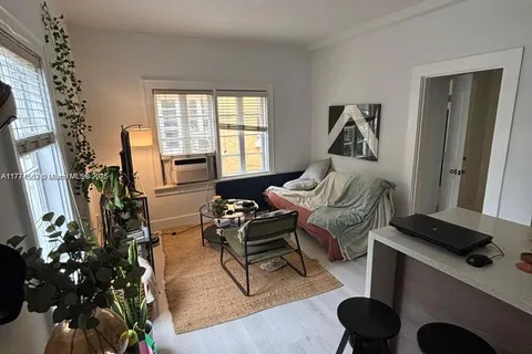 126 Mendoza # 2, Coral Gables FL 33134