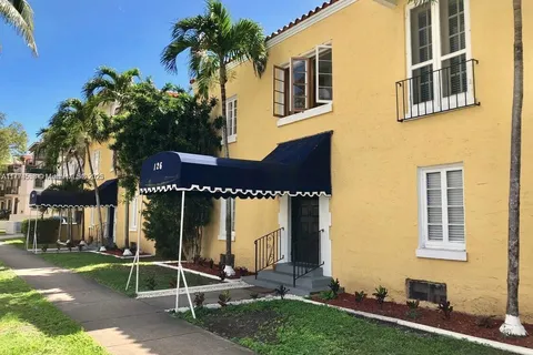 126 Mendoza Ave # 2, Coral Gables FL 33134