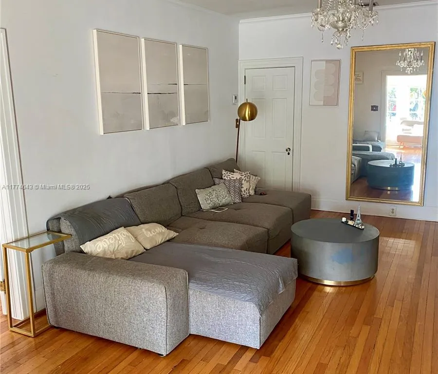1710 Michigan Ave, Miami Beach FL 33139