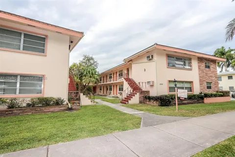 1250 S Alhambra Cir # 16, Coral Gables FL 33146