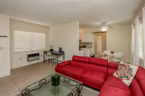 1250 S Alhambra Cir # 16, Coral Gables FL 33146