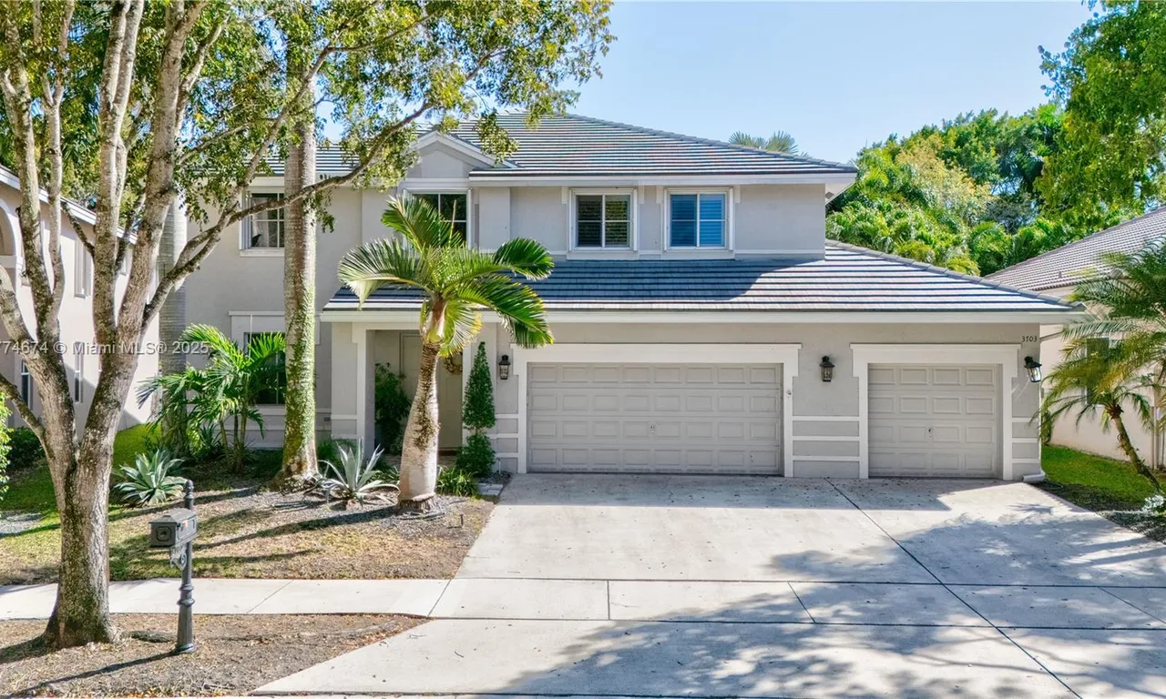 3703 Vista Way, Weston FL 33331