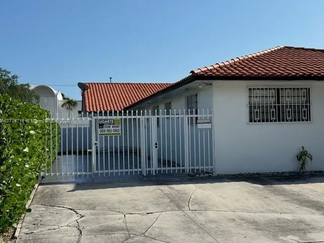 3230 SW 27th St # 0, Miami FL 33133