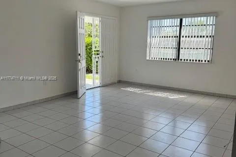 3230 SW 27th St # 0, Miami FL 33133