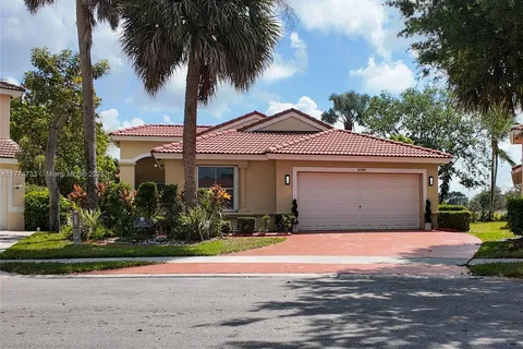 6298 Harbour Chase Dr, Lake Worth FL 33467