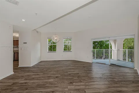 11605 NW 89th St # 218, Doral FL 33178