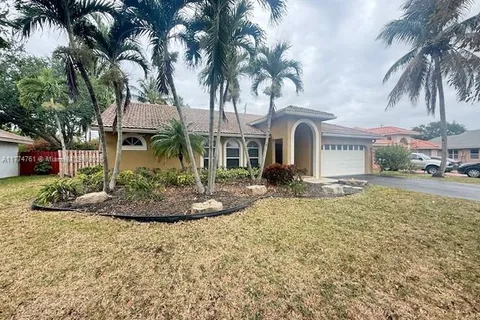 4488 NW 89th Way, Coral Springs FL 33065