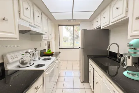 3309 Bridgewood Dr # 3309, Boca Raton FL 33434