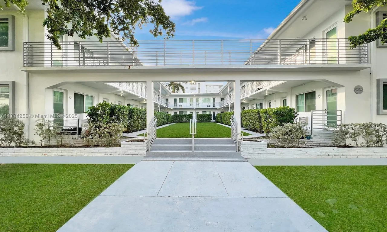 9270 E Bay Harbor Dr # 4A, Bay Harbor Islands FL 33154
