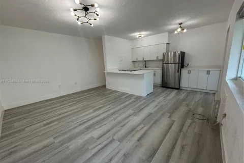 9270 E Bay Harbor Dr # 4A, Bay Harbor Islands FL 33154