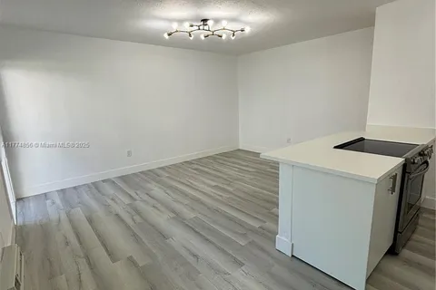 9270 E Bay Harbor Dr # 4A, Bay Harbor Islands FL 33154