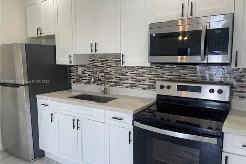 7840 NW 5th Ave # 4, Miami FL 33150