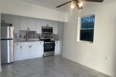 7840 NW 5th Ave # 4, Miami FL 33150