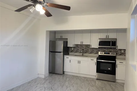 7840 NW 5th Ave # 4, Miami FL 33150