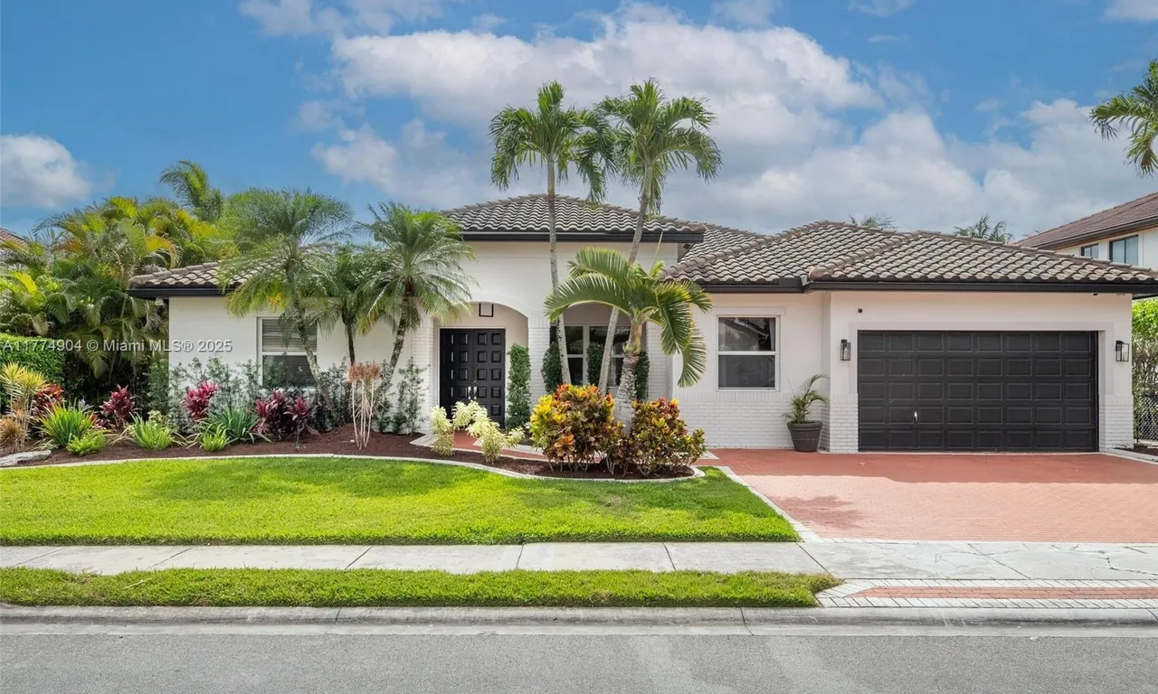 373 SW 159th Ln, Pembroke Pines FL 33027