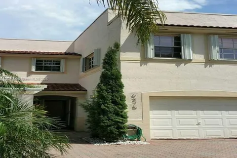 6275 NW 109th Ave, Doral FL 33178
