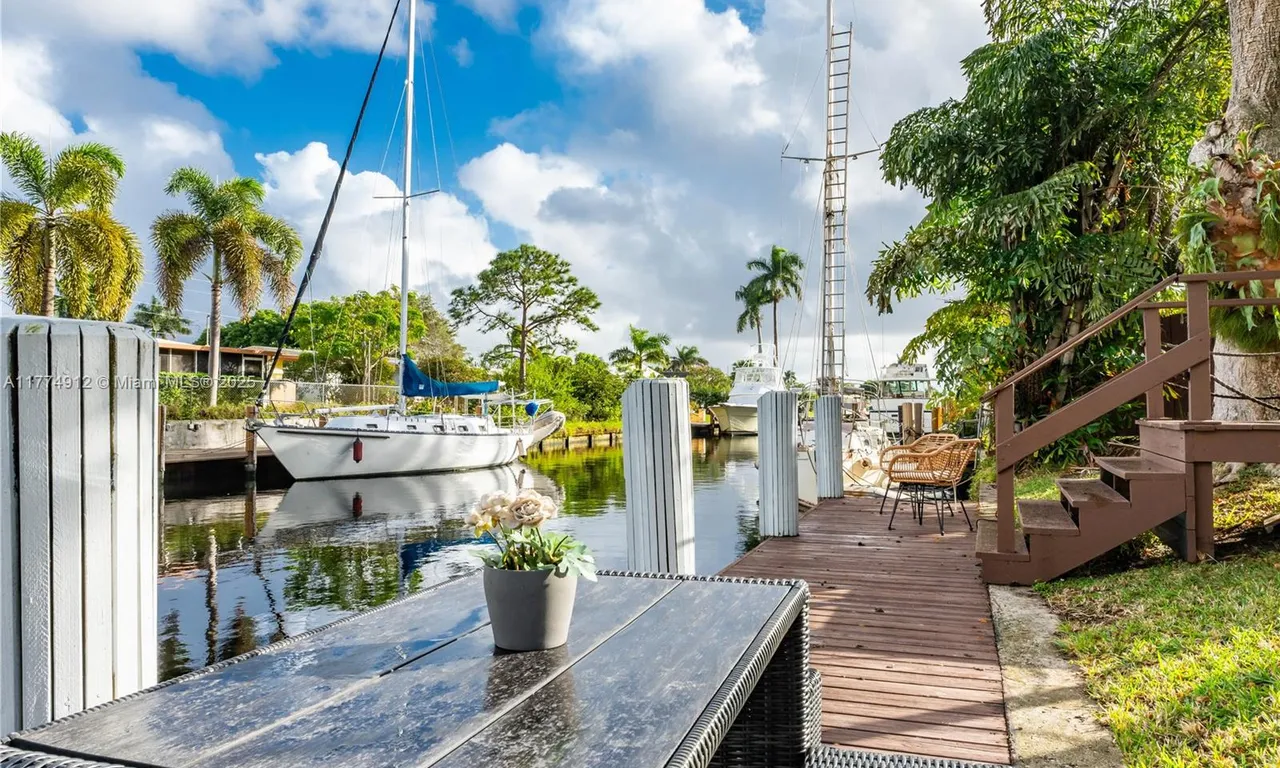 2454 Nassau Ln # 2454, Fort Lauderdale FL 33312